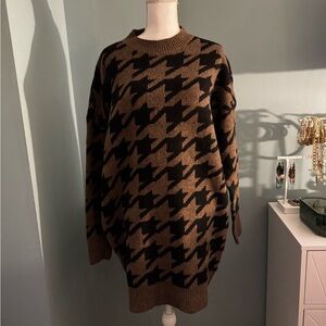 Gilli Brown and Black Houndstooth Knit Sweater Dress Small S